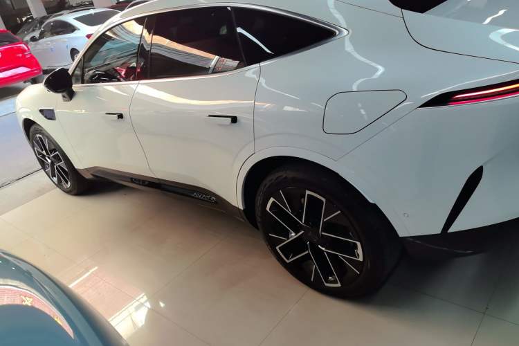 Used  11 2023 Harmony 90-degree Rear-wheel Drive Edition
