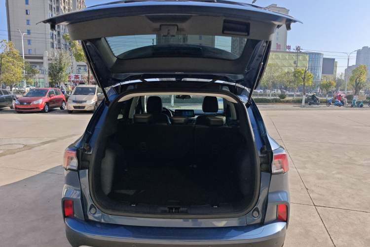 Used Ford Escape 2020 EcoBoost 245 Two-Wheel-Drive Titanium Edition
