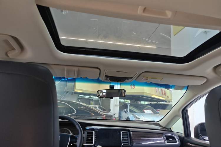 Used Honda Elysion 2016 2.4L Classic Edition
