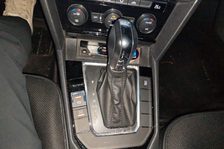 Used Volkswagen Lamando 2015 280TSI DSG Comfort Edition
