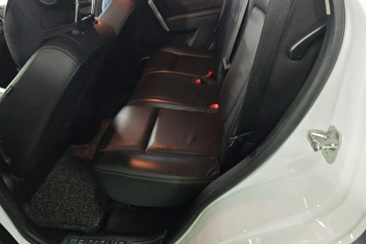 Used Chevrolet Captiva 2014 2.4L 4x4 Flagship Edition 7 Seats
