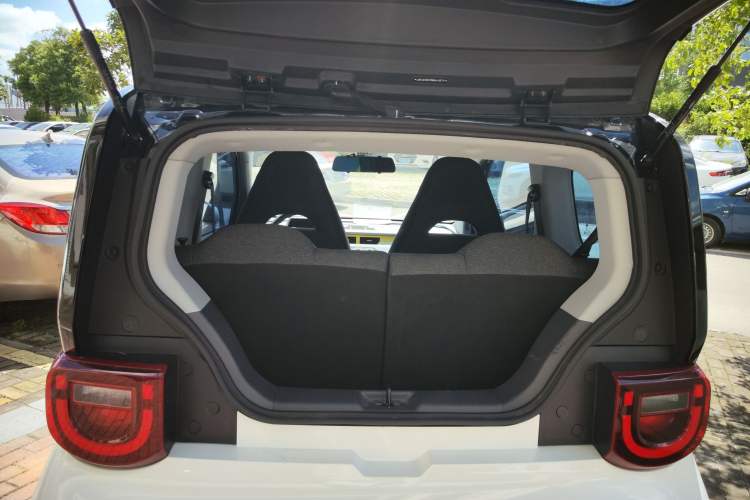 Used Chery QQ Ice Cream 2022 170km Sundae Phosphate Lithium-Ion
