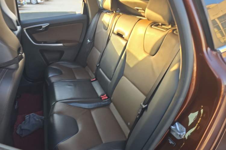 Used Volvo XC60 2015 T5 AWD Zhiyuan Edition
