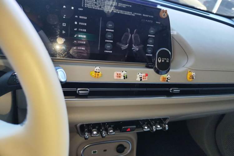 Used ORA Good Cat 2023 401 km Standard Range Prestige Version Lithium Iron Phosphate
