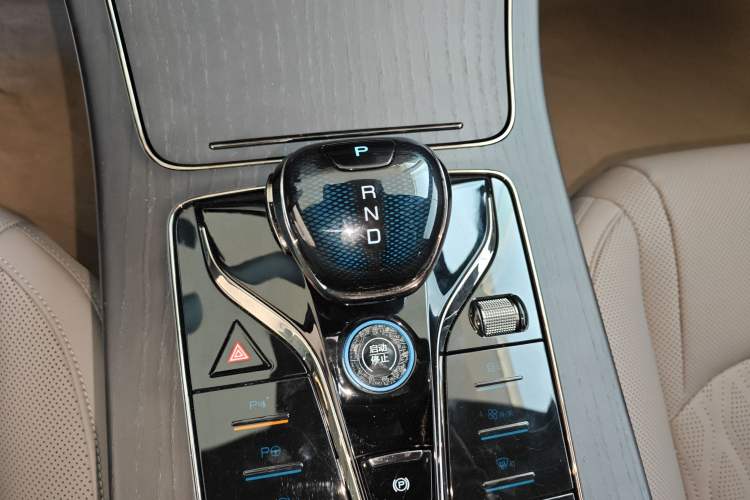 Used BYD Han 2025 EV with 701 km of Laser Radar-Enabled Intelligent Driving
