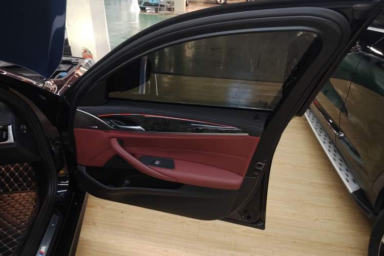 Used BMW 5 Series 2020 530Li Leading Model M Sport Package
