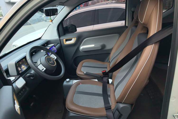 Used Wuling Hongguang MINIEV 2022 GAMEBOY 200km Gaming Edition with Lithium Iron Phosphate