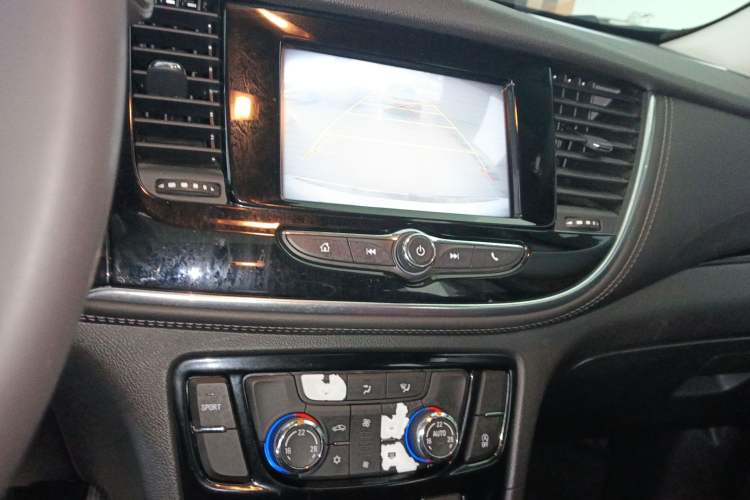 Used Buick Encore 2017 18T Automatic Two-Wheel Drive Urban Elite Model
