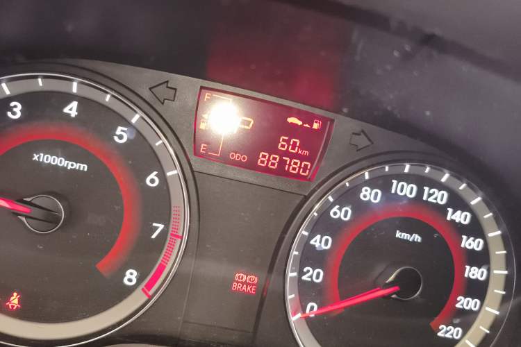 Used Hyundai Verna Ray 2014 1.4L Automatic GLX
