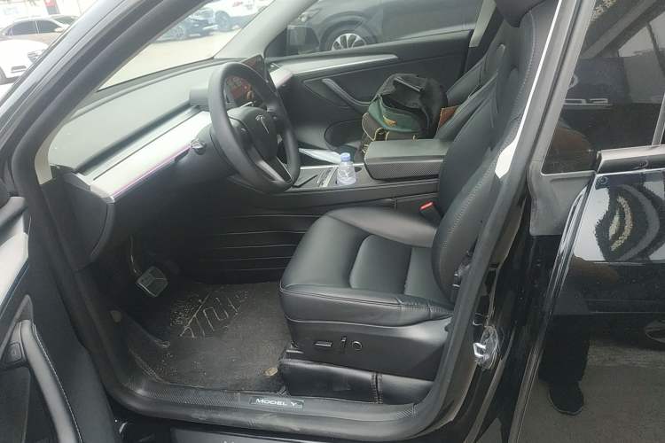 Used Tesla Model Y 2024 Rear-Wheel-Drive Version
