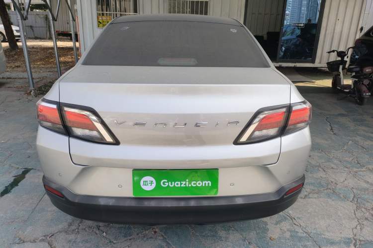 Used Venucia D60 2019 1.6L XL CVT Smart Connect Elite Edition