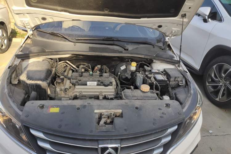 Used Baojun 310W 2017 1.5L Manual Fashion Model China V
