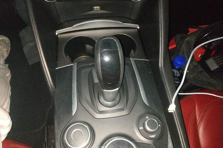 Used Alfa Romeo Giulia 2019 2.0T 280HP Luxury Edition
