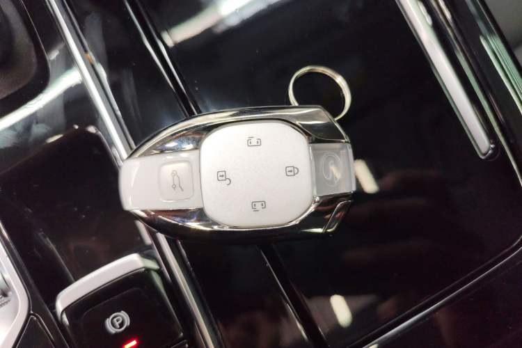 Used GAC Trumpchi M8 2024 Master Series 400T Prestige Edition
