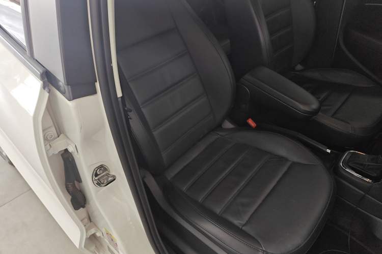 Used Volkswagen Polo 2016 1.6L Automatic Luxury Model
