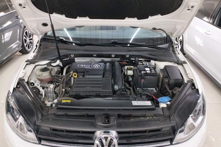 Used Volkswagen Golf 2017 230TSI Automatic Luxury Million-Vehicle Commemorative Edition