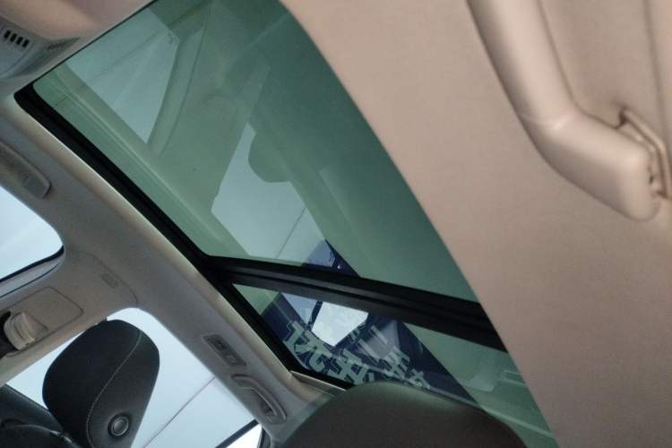 Used Volkswagen T-ROC 2022 280TSI DSG Two-Wheel Drive Elite PLUS
