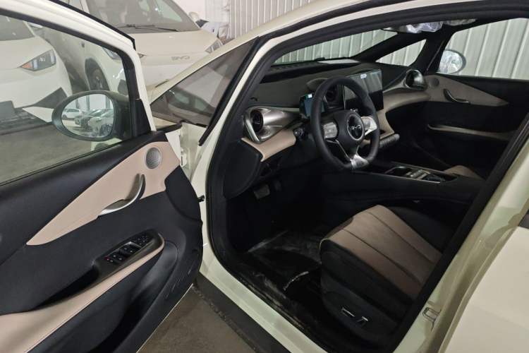 Used BYD Dolphin 2025 420km Free Edition
