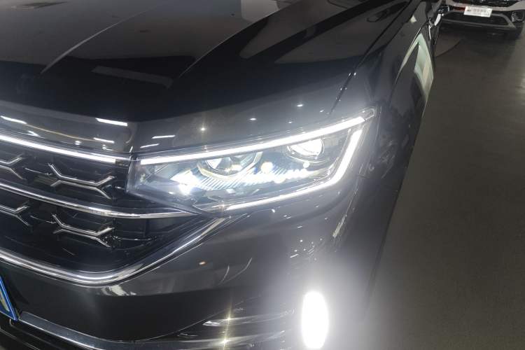 Used Volkswagen Tayron 2023 Revised Version 380TSI All-Wheel Drive R-Line High-Energy Edition
