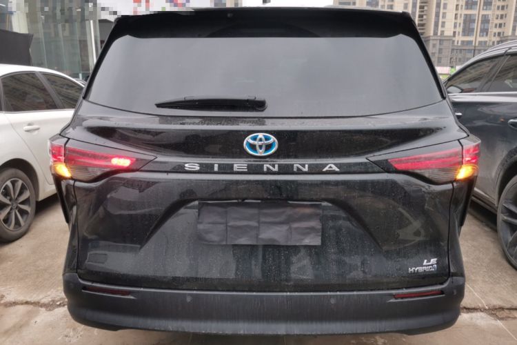 Used Toyota Sienna 2023 2.5L Hybrid Comfort Edition
