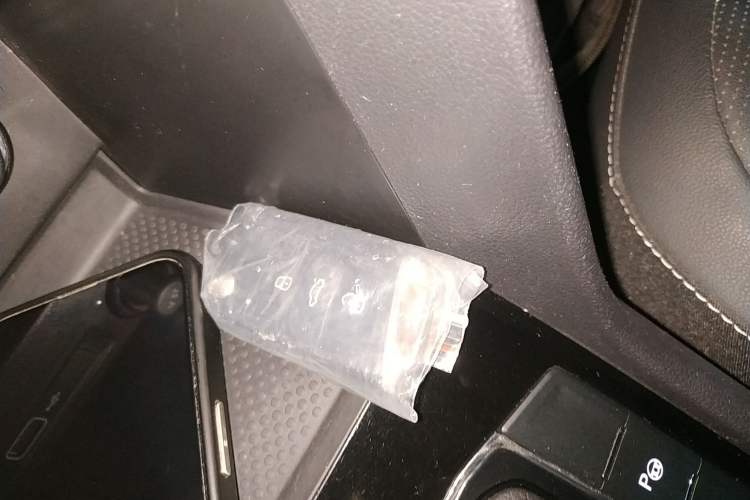 Used Volkswagen Tiguan L 2022 330TSI Automatic Two-Wheel Drive R-Line Enhanced Edition
