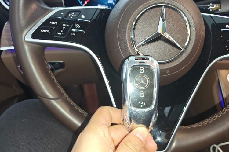 Used Mercedes-Benz E-Class 2023 Updated E 300 L Luxury Edition
