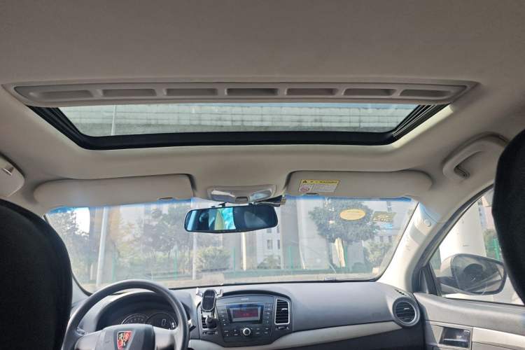 Used Roewe 350 2015 1.5L Manual Luxury Sunroof Edition
