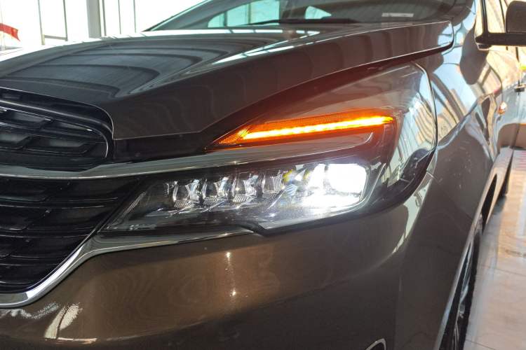 Used Buick GL8 2022 Land Cruiser Executive Class 652T Comfort Model
