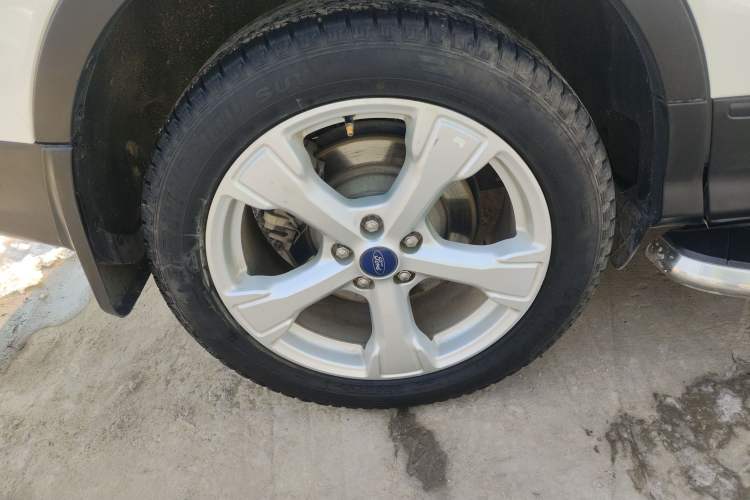 Used Ford Kuga 2017 EcoBoost 180 Two-Wheel-Drive Tiger Leap Model
