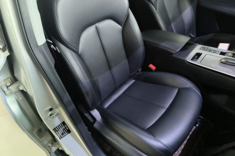 Used Roewe RX5 2020 PLUS 300TGI Automatic Ali National Trend Flagship Edition
