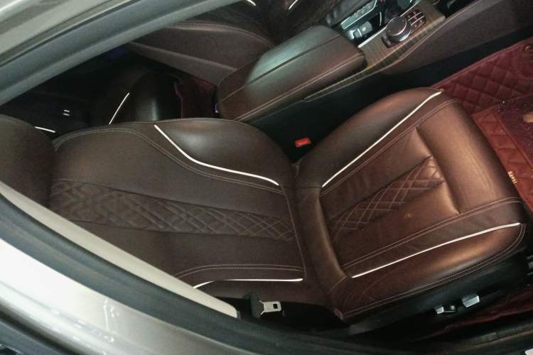 Used BMW 5 Series New Energy 2020 Mileage Upgrade Version 530Le Luxury Package
