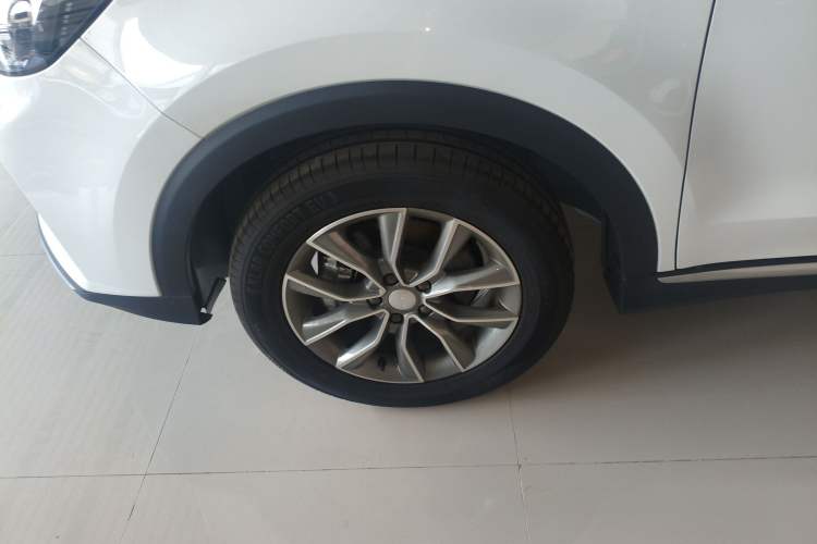 Used Roewe RX5 2025 PLUS 330TGI Automatic Trendsetting Smart Edition
