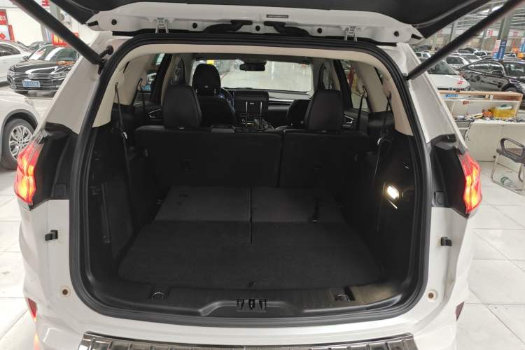 Used Ford Edge 2021 PLUS EcoBoost 245 Two-Wheel-Drive Titanium 7-Seater
