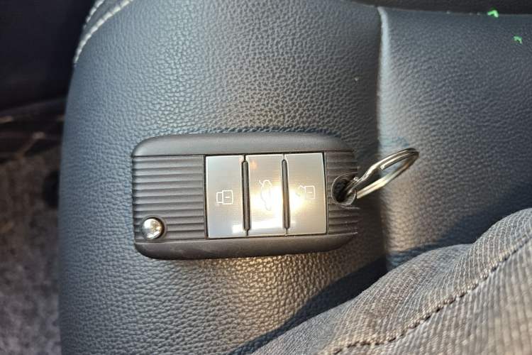 Used Roewe i6 New Energy 2017 45T Hybrid Connect & Smart Enjoyment Edition
