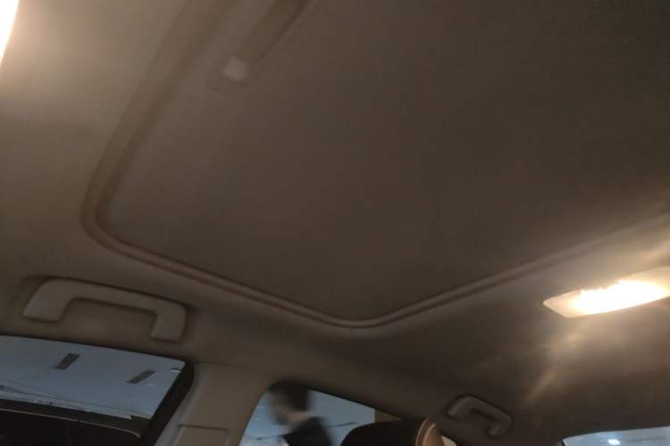 Used Toyota Levin 2017 Revised Dual-Engine 1.8H GS E-CVT Elite Sunroof Version China V Standard