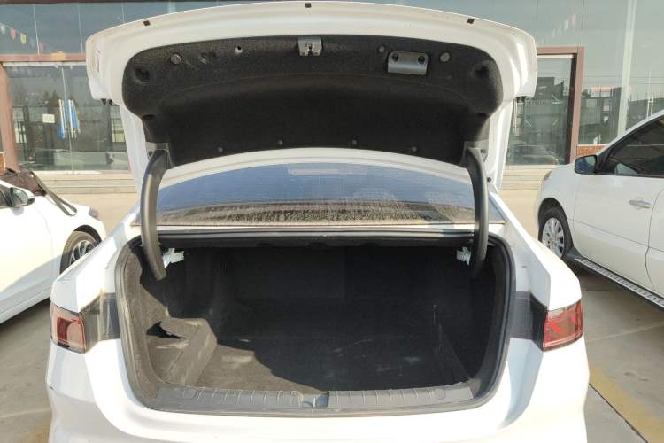 Used BYD Qin PLUS 2024 HONOR Edition DM-i 55KM Leading Model
