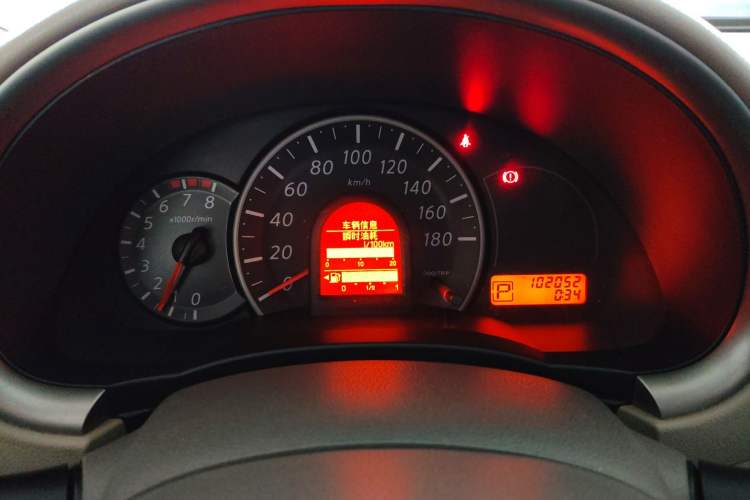 Used Nissan March 2010 1.5L Automatic Easy-Style Version
