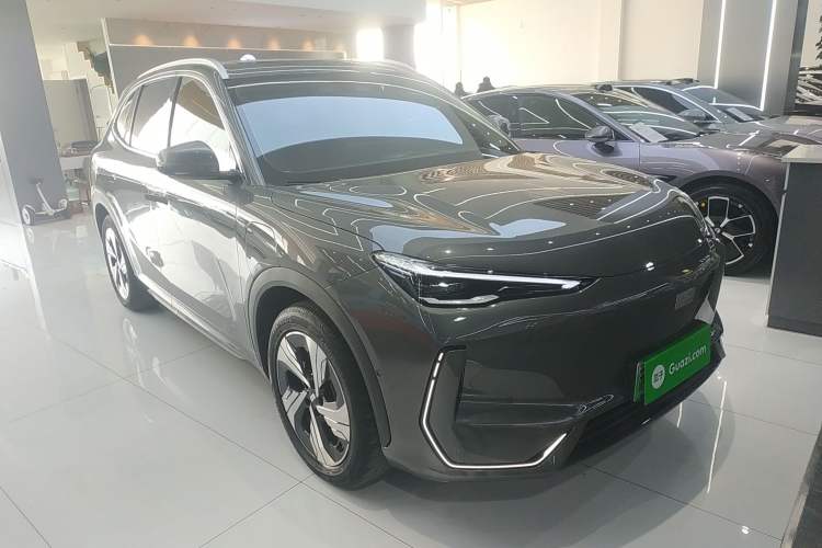 Used  E5 2024 530km Starship Edition
