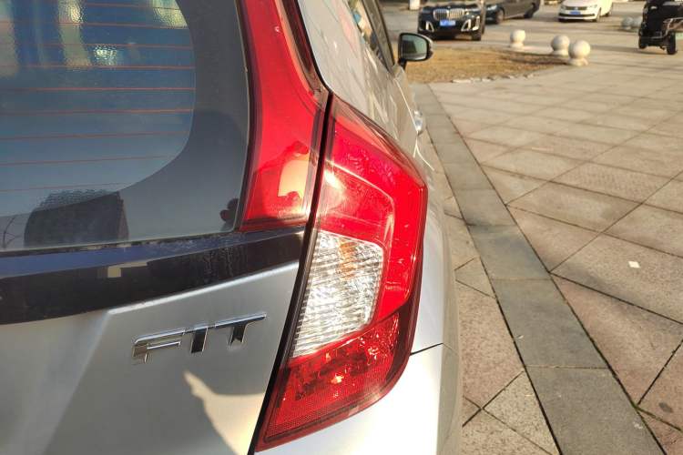 Used Honda Fit 2016 1.5L LX Manual Comfort Model