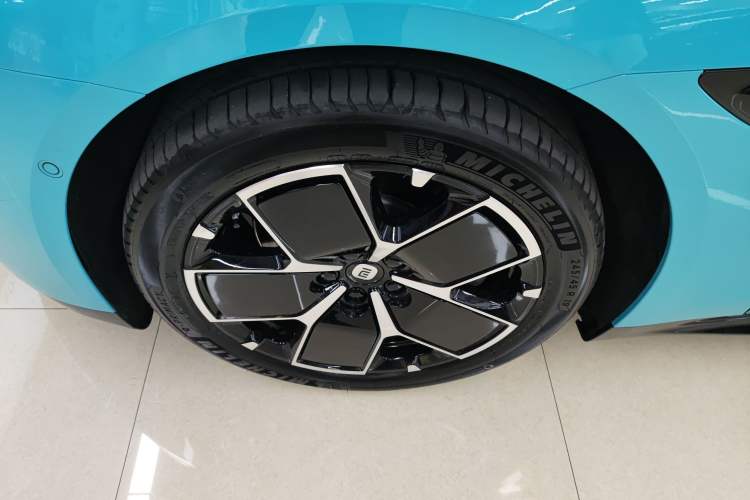 Used Xiaomi Auto SU7 2024 Rear-Drive Long-Range Intelligent Driving Version