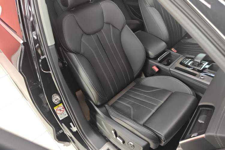 Used Audi Q5L 2022 40T Luxury Dynamic Model
