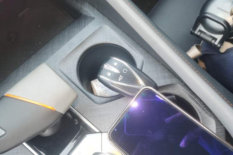 Used Changan UNI-V 2022 1.5T Prestige Version
