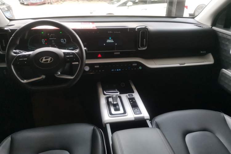 Used Hyundai ix35 2023 Musso 2.0L Prestige LUX Edition
