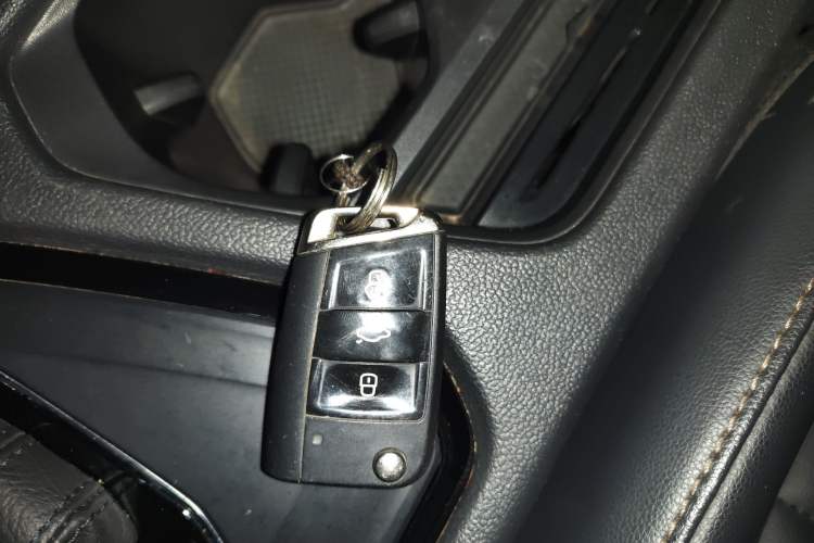 Used Volkswagen Tharu 2021 280TSI Two-Wheel Drive Comfort Edition
