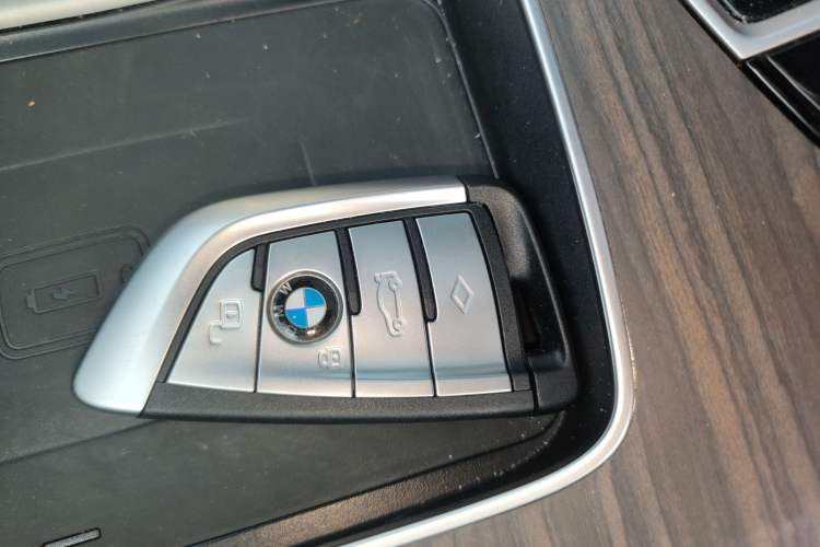 Used BMW X5 2022 xDrive 40Li Luxury Edition M Sport Package