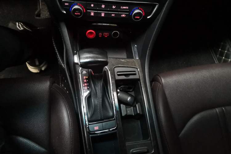 Used Kia K5 2016 1.6T Automatic LUX
