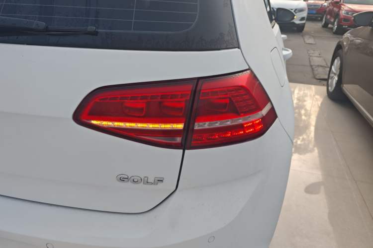 Used Volkswagen Golf 2016 1.6L Automatic Fashion Model