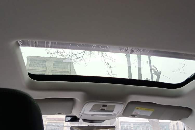 Used Roewe i5 2021 1.5L CVT Platinum Edition
