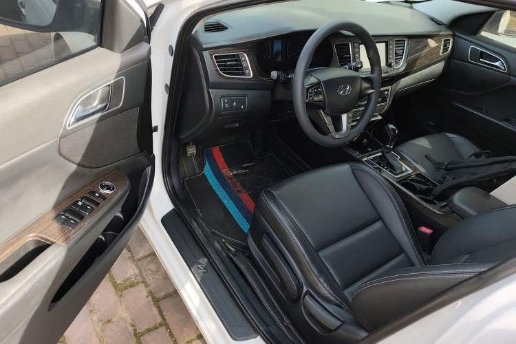 Used Hyundai Mistra 2016 1.6T Automatic Smart GLS
