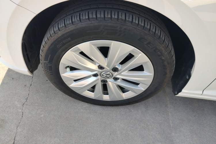 Used Volkswagen Lavida 2019 Hatchback 200TSI DSG Comfort Edition China VI
